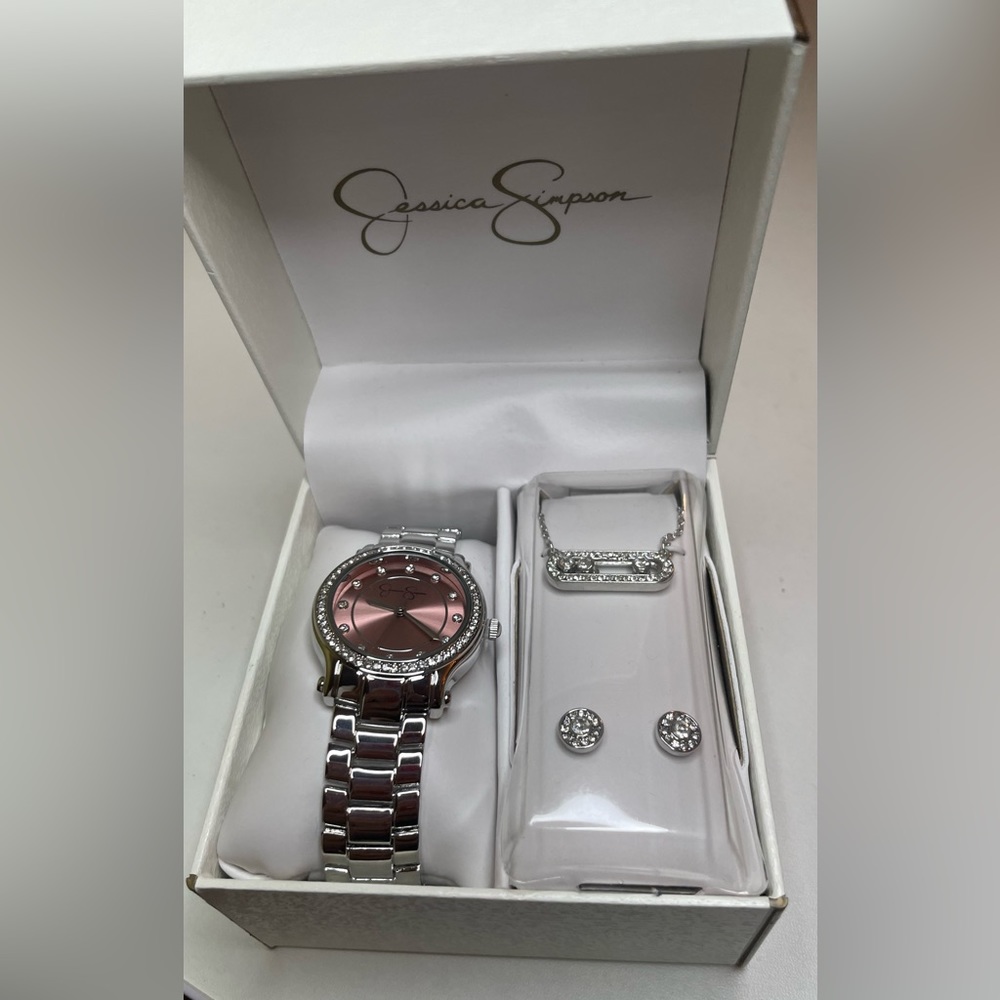 Jessica Simpson Gift Set Rose Gold With Necklace & Earrings - NWT